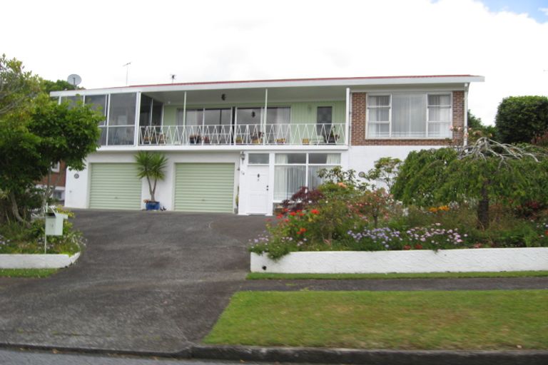 Photo of property in 14 Hamlet Place, Pukekohe, 2120