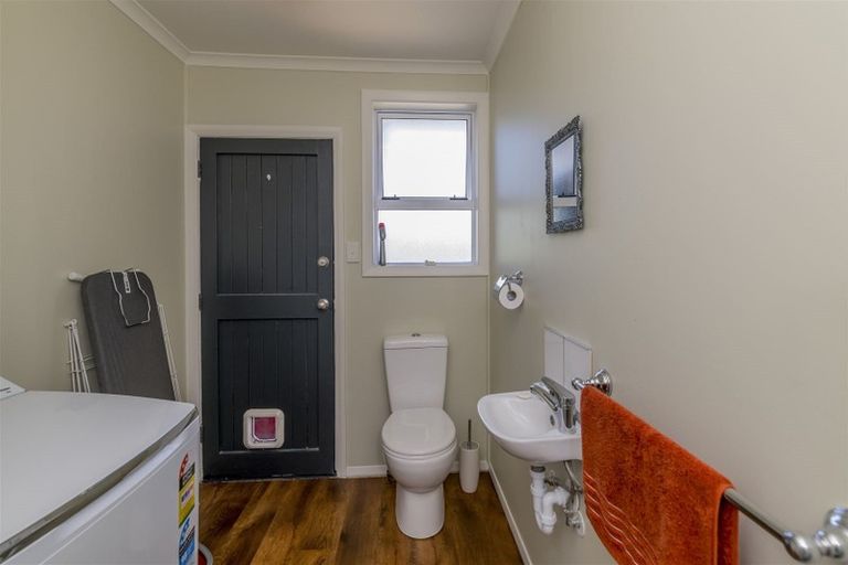 Photo of property in 14 Kawiu Road, Levin, 5510