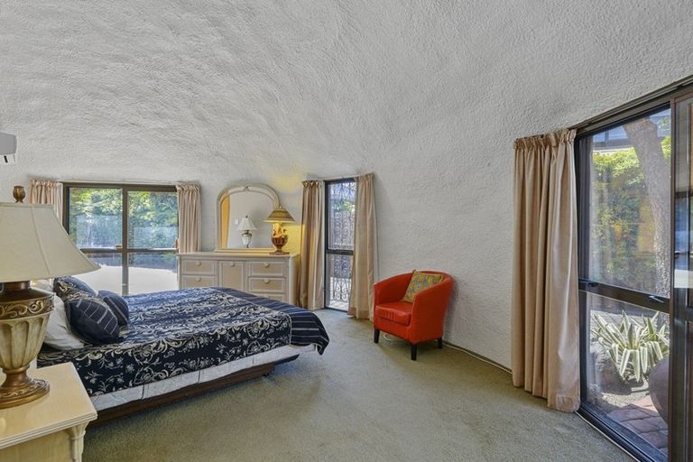 Photo of property in 254 Memorial Avenue, Burnside, Christchurch, 8053