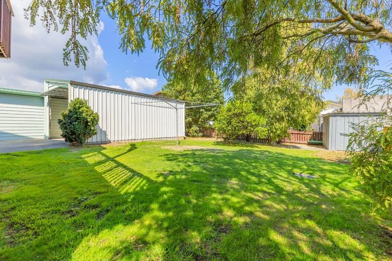 Photo of property in 25 Tobin Place, Richmond Heights, Taupo, 3330