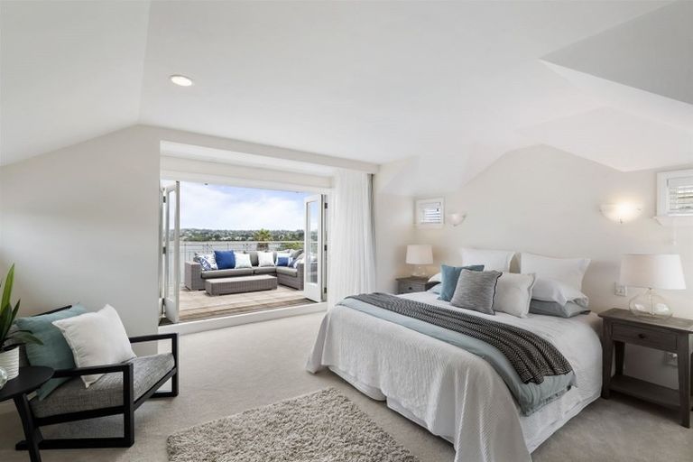 Photo of property in 1/248 Hurstmere Road, Takapuna, Auckland, 0622