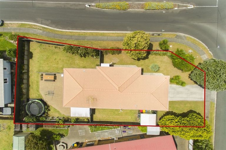 Photo of property in 4 Dalton Drive, Papamoa Beach, Papamoa, 3118