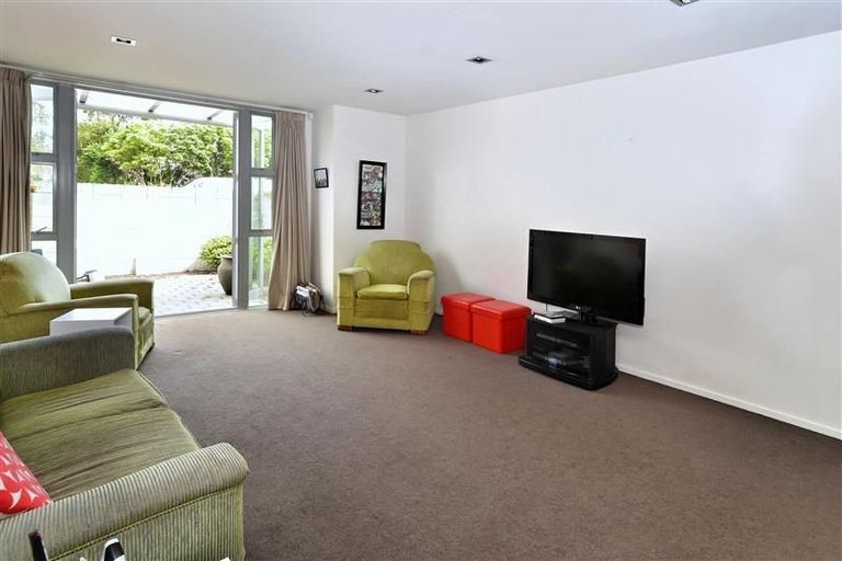 Photo of property in 90b Mandeville Street, Riccarton, Christchurch, 8011