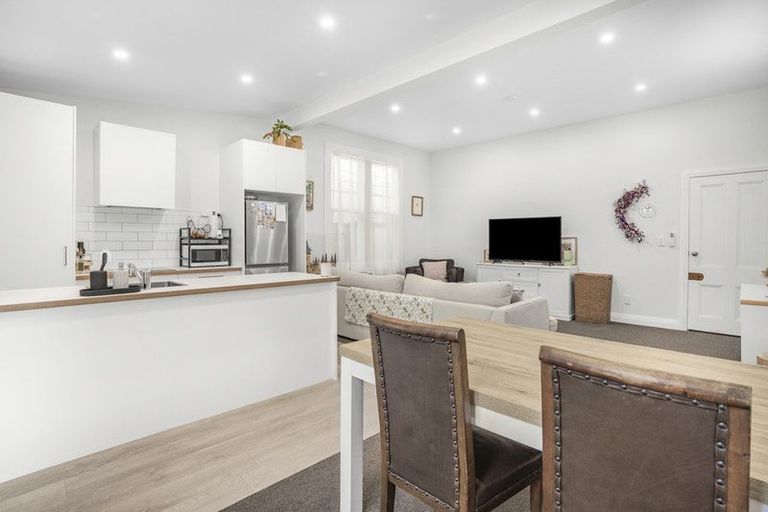 Photo of property in 16 Herald Street, Berhampore, Wellington, 6023