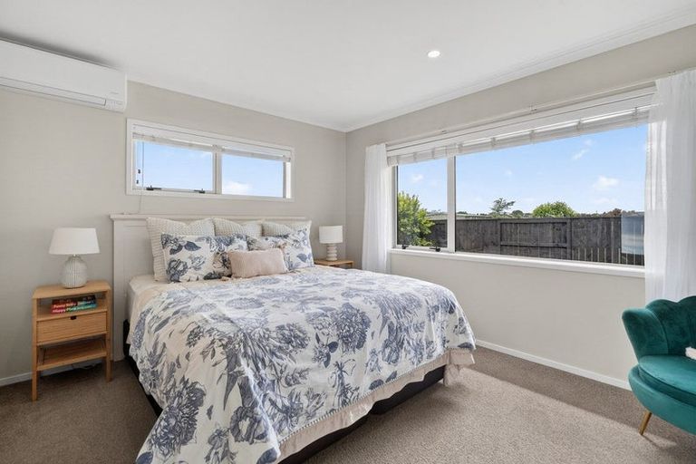 Photo of property in 14 Rochfort Crescent, Pyes Pa, Tauranga, 3112