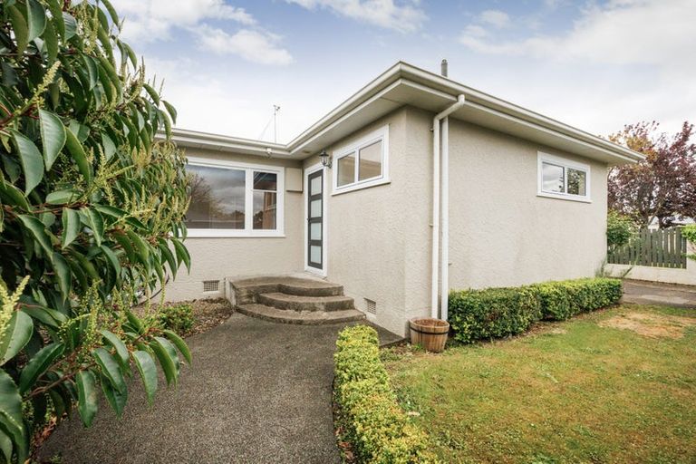 Photo of property in 7 Stirling Crescent, Hokowhitu, Palmerston North, 4410