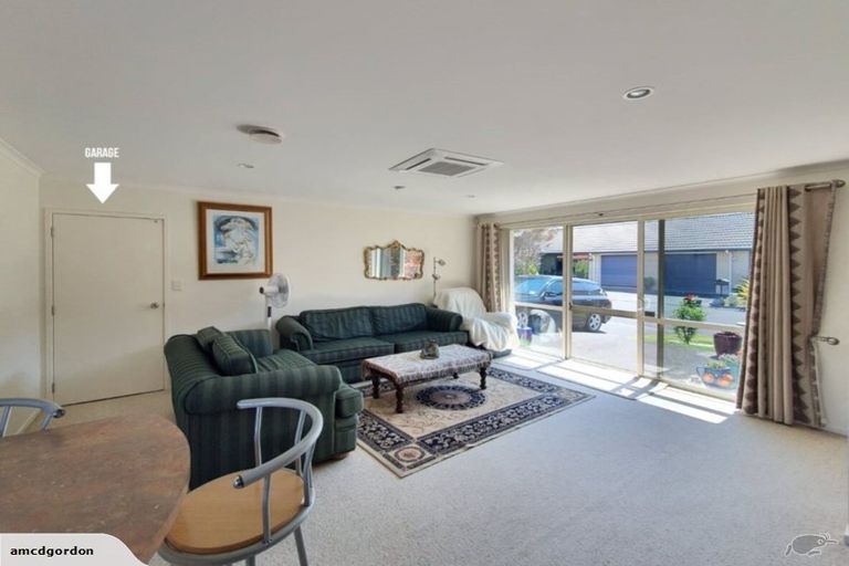 Photo of property in 3/262 Centreway Road, Orewa, 0931
