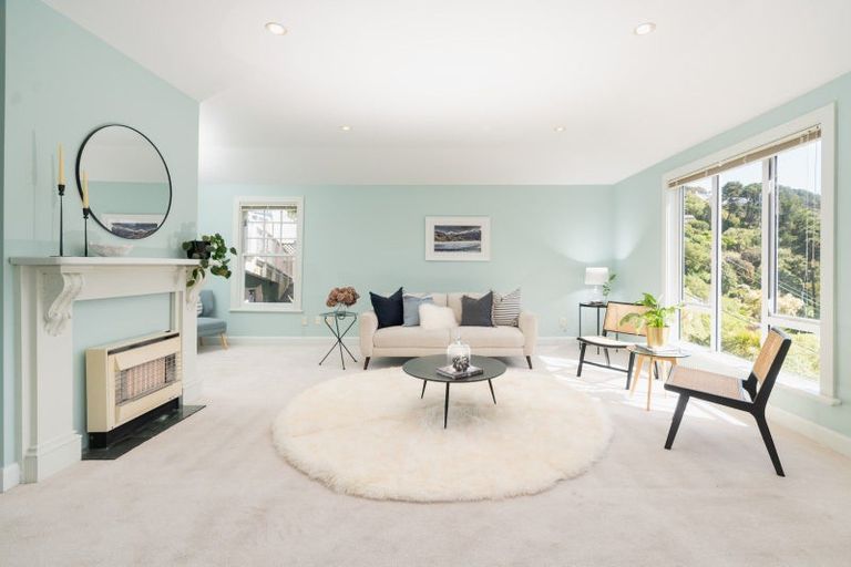 Photo of property in 50 The Crescent, Roseneath, Wellington, 6011