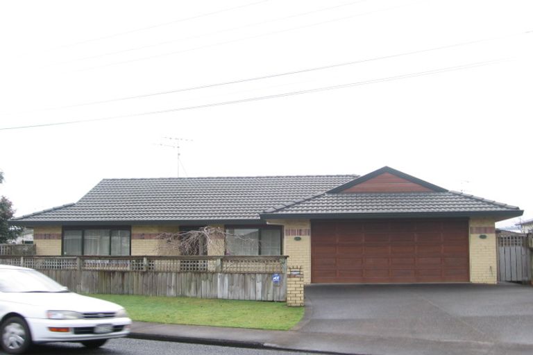 Photo of property in 20 Opaheke Road, Papakura, 2110