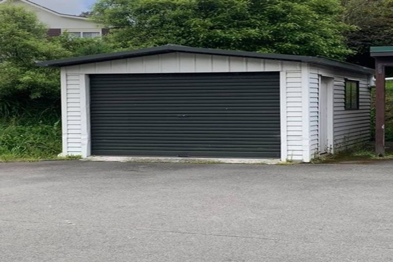 Photo of property in 9/2 Burdendale Grove, Churton Park, Wellington, 6037