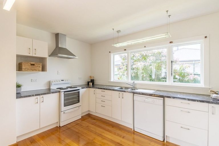 Photo of property in 148 Wairakei Road, Bryndwr, Christchurch, 8053