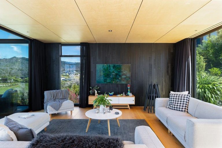 Photo of property in 21 Talisman Heights, Kaiteriteri, Motueka, 7197