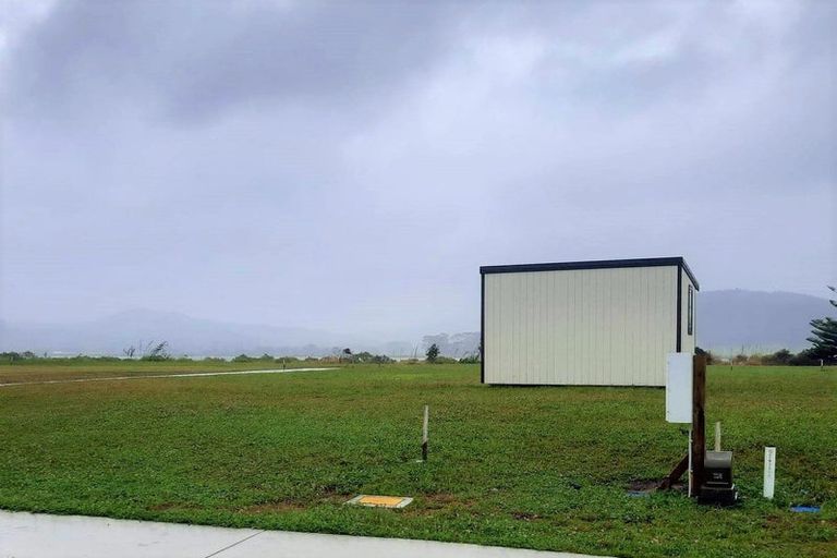 Photo of property in 32 Taniwha Place, Matarangi, 3592