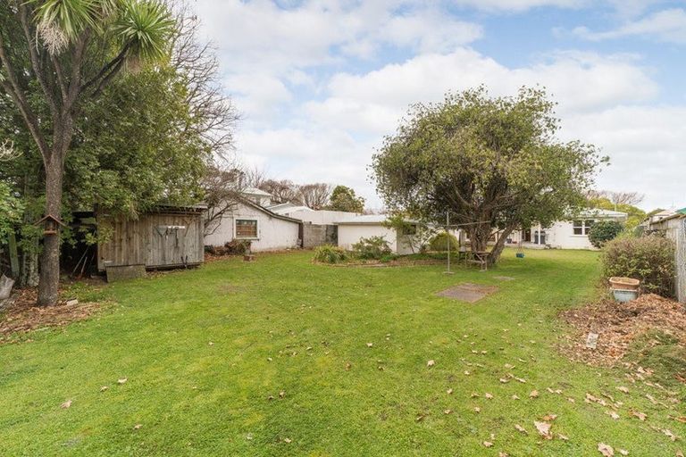 Photo of property in 8 Ake Ake Avenue, Hokowhitu, Palmerston North, 4410