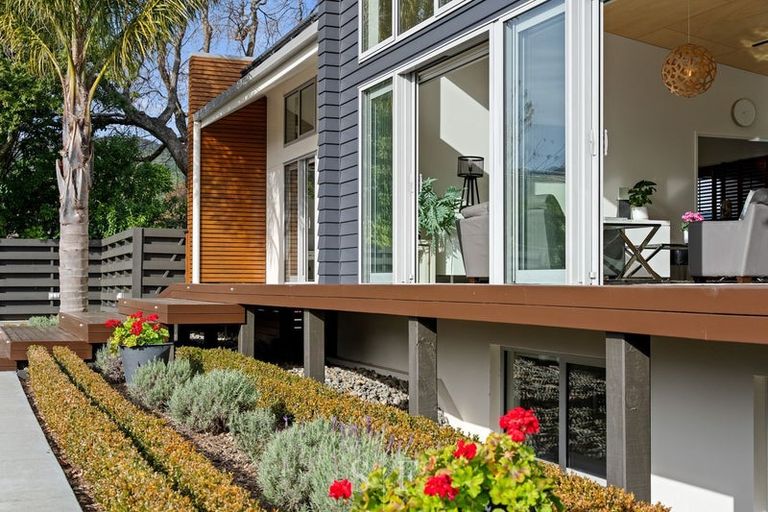 Photo of property in 8 Ngarara Road, Waikanae, 5036