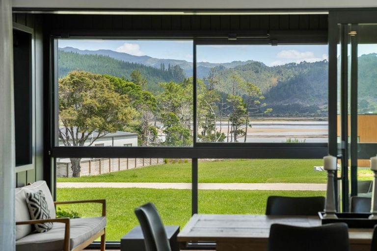 Photo of property in 18 Pinnacles Lane, Pauanui, 3579