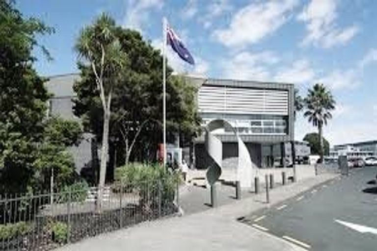 Photo of property in 1a Prestige Place, Castor Bay, Auckland, 0620