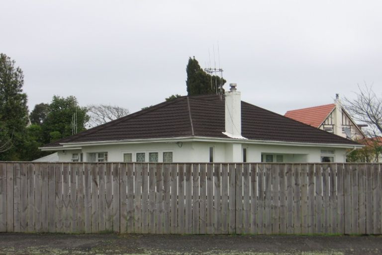 Photo of property in 71 Mako Mako Road, Levin, 5510