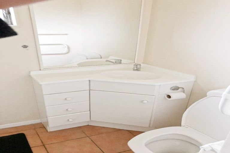 Photo of property in 21 Seabrook Avenue, New Lynn, Auckland, 0600