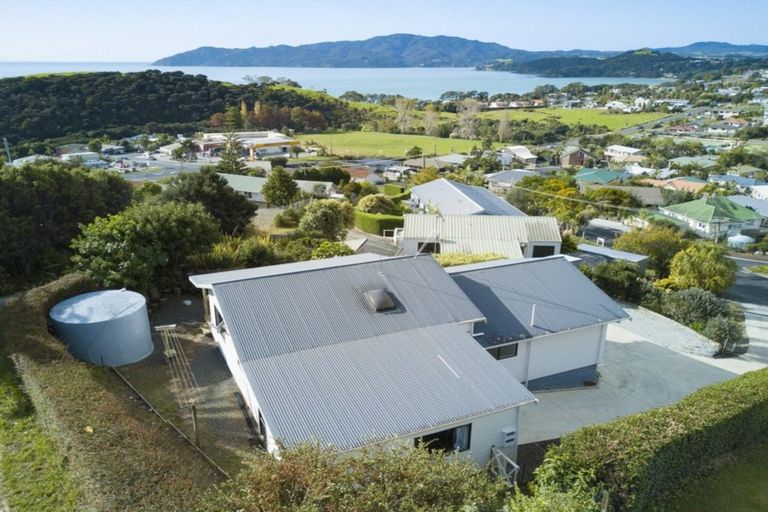 Photo of property in 37 Cable Bay Block Road, Cable Bay, 0420