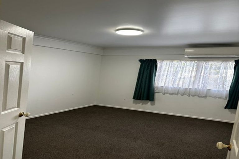 Photo of property in 18 Calluna Crescent, Totara Heights, Auckland, 2105