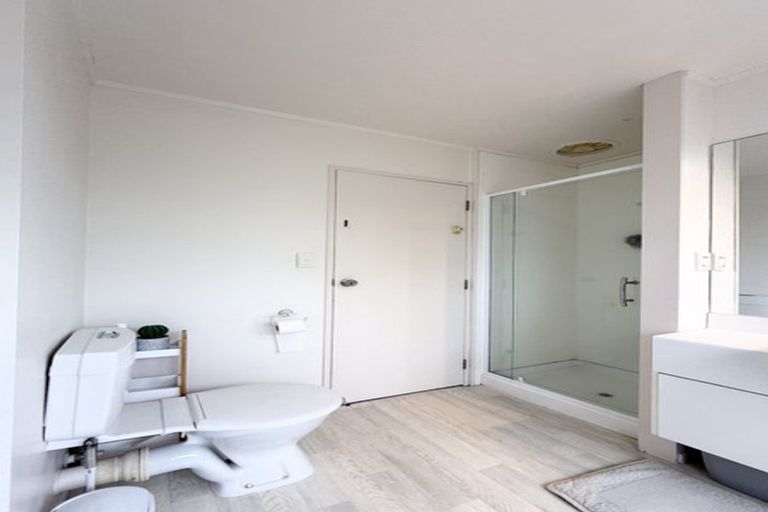 Photo of property in 1/50 Simmental Crescent, Somerville, Auckland, 2014