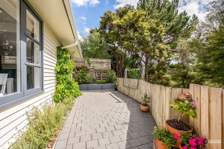 Photo of property in 38 Holborn Drive, Stokes Valley, Lower Hutt, 5019