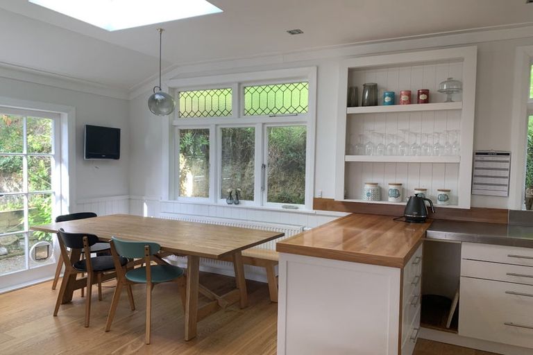 Photo of property in 401 Karori Road, Karori, Wellington, 6012