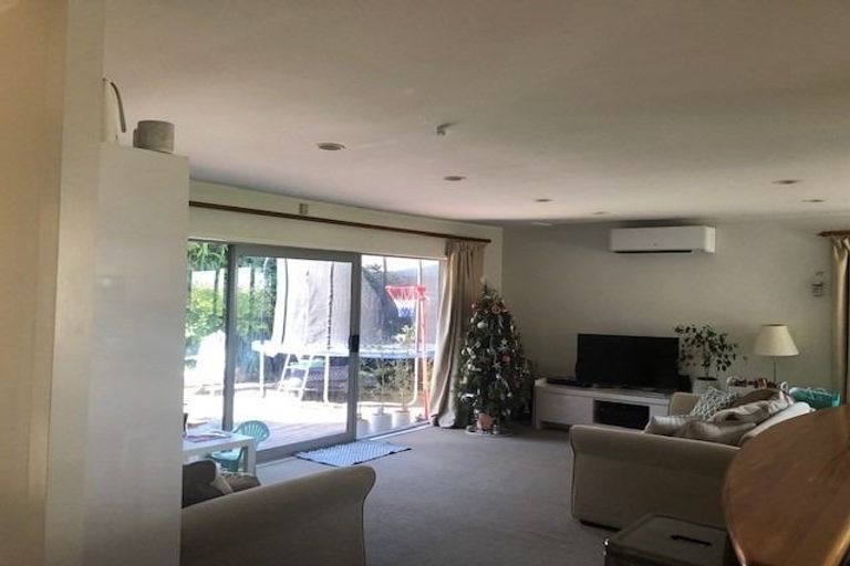 Photo of property in 10 Thelma Crescent, Torbay, Auckland, 0630