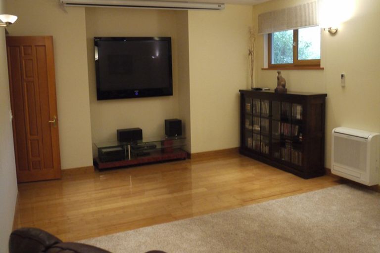 Photo of property in 7 Craigieburn Lane, Mount Pleasant, Christchurch, 8081