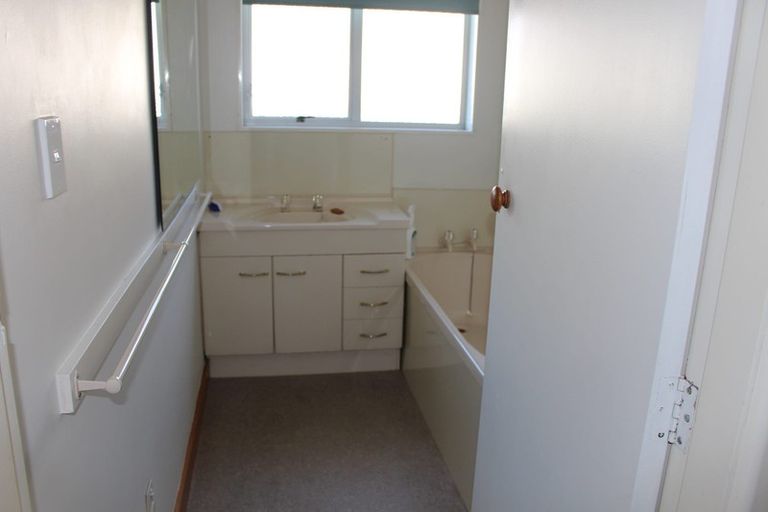 Photo of property in 53 Glenfield Crescent, Mairehau, Christchurch, 8052