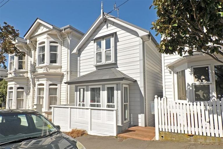 Photo of property in 63 Brougham Street, Mount Victoria, Wellington, 6011