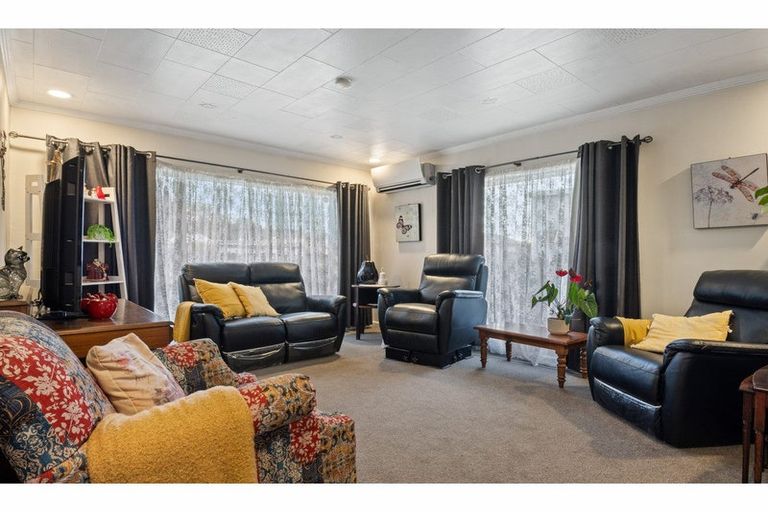 Photo of property in 60 Bournemouth Crescent, Aranui, Christchurch, 8061