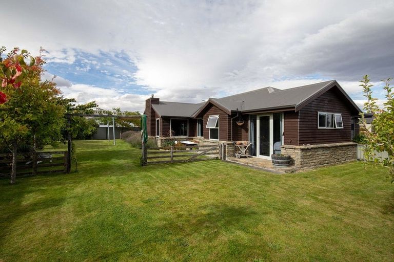 Photo of property in 6 Houlahan Street, Clyde, 9330