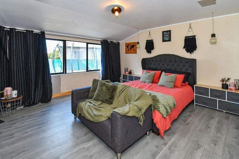 Photo of property in 121a Clevedon Road, Papakura, 2110