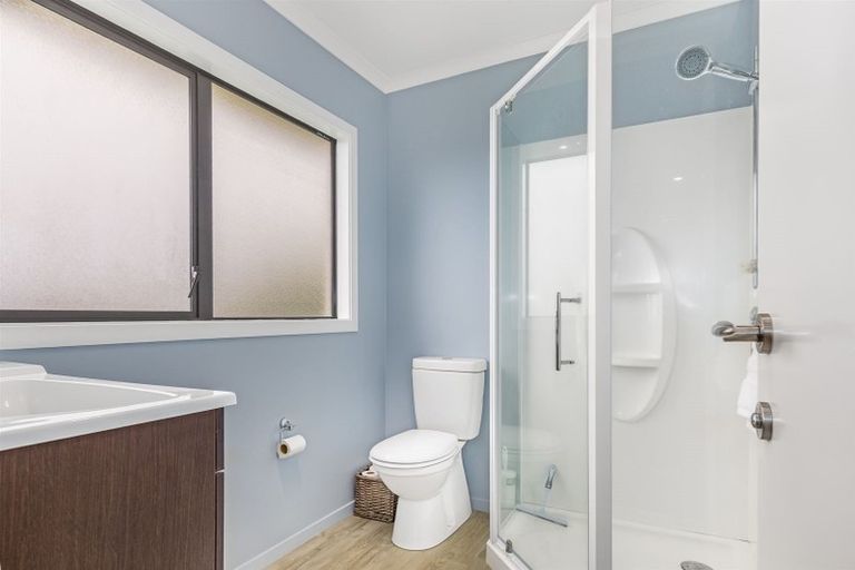 Photo of property in 17 Tongariro Drive, Aotea, Porirua, 5024