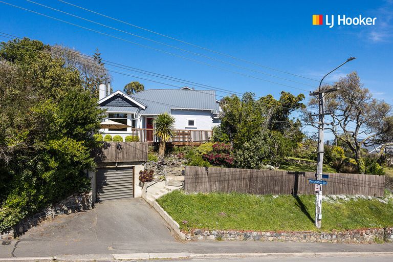 Photo of property in 38 Highcliff Road, Andersons Bay, Dunedin, 9013