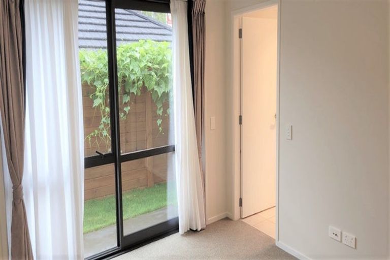 Photo of property in 1 Grapnel Lane, Whitby, Porirua, 5024