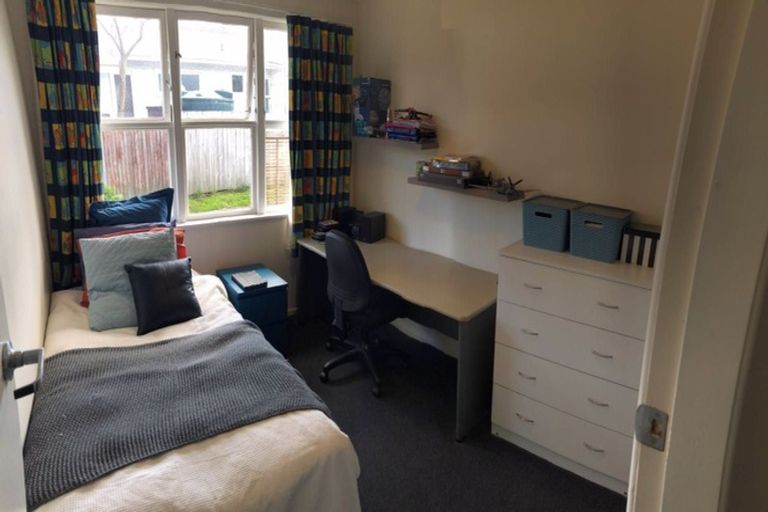 Photo of property in 12 Manapouri Place, Pakuranga Heights, Auckland, 2010