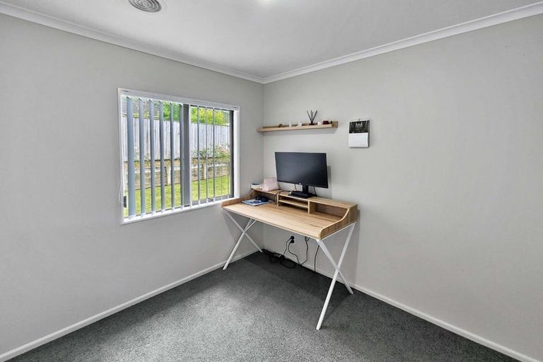 Photo of property in 167a George Street, Stokes Valley, Lower Hutt, 5019