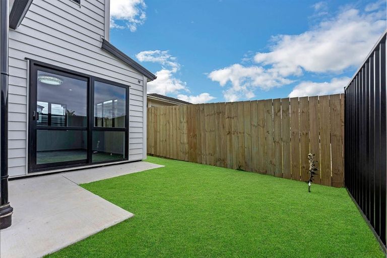 Photo of property in 10 Kivell Close, Mangere East, Auckland, 2024