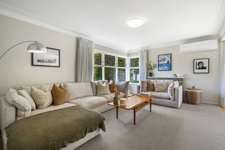 Photo of property in 27 Lynden Avenue, Hillcrest, Auckland, 0627