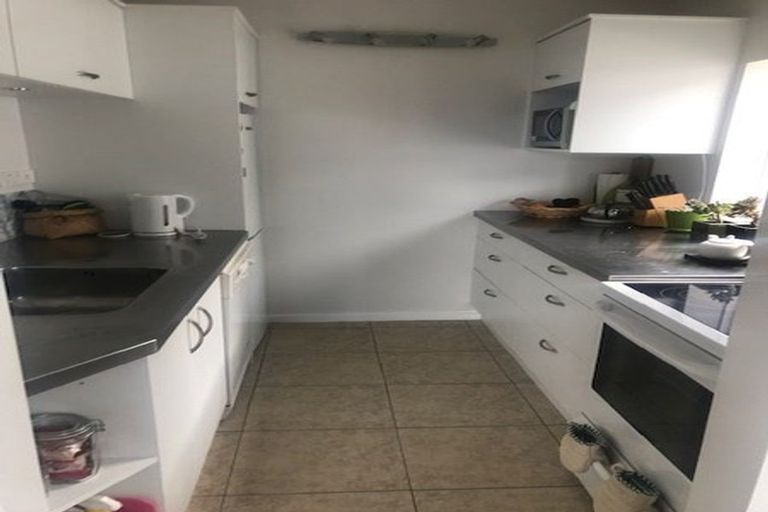 Photo of property in Hobson Court Flats, 15/70 Hobson Street, Thorndon, Wellington, 6011