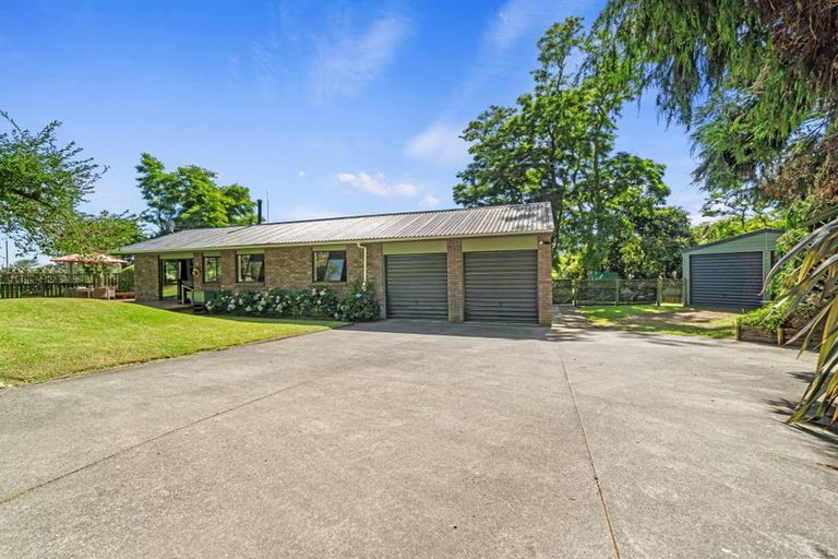 Photo of property in 1 Paratu Road, Richmond Downs, 3475