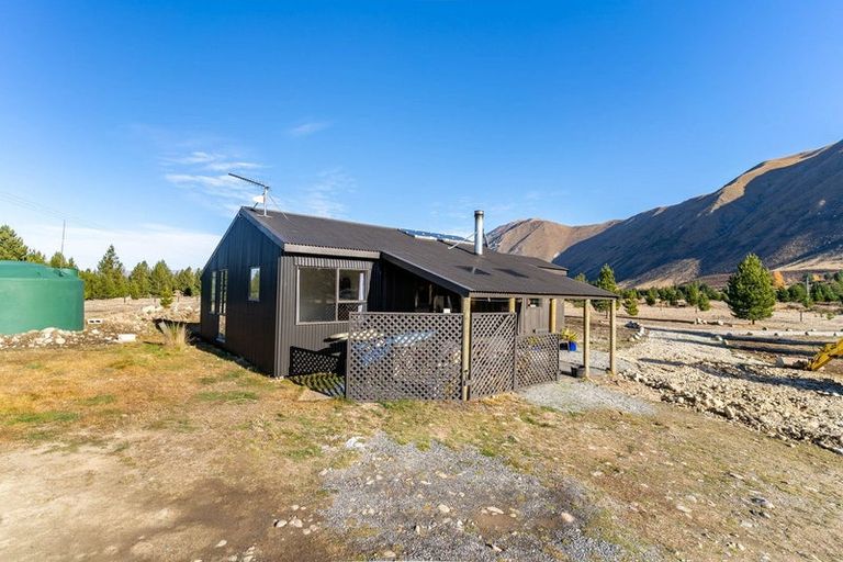 Photo of property in 64 Flanagan Lane, Ben Ohau, Twizel, 7999