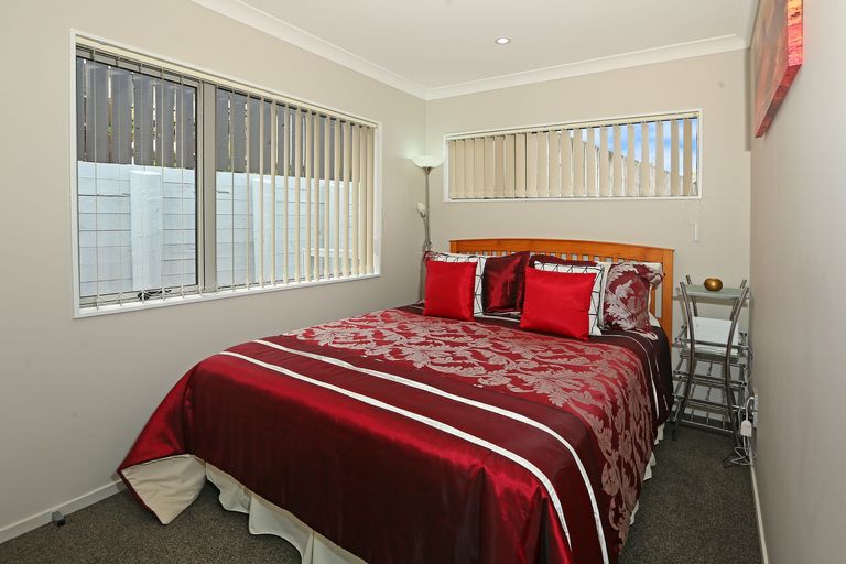 Photo of property in 16a Cedar Heights Avenue, Massey, Auckland, 0614