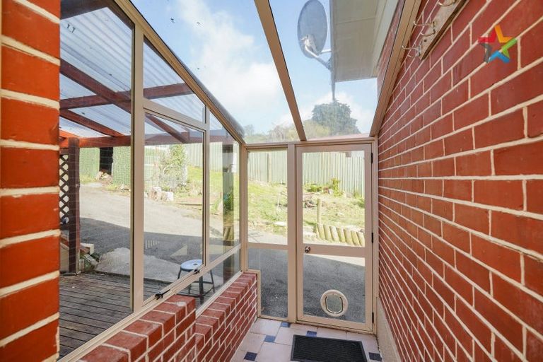 Photo of property in 14 Marine Parade, Bluff, 9814