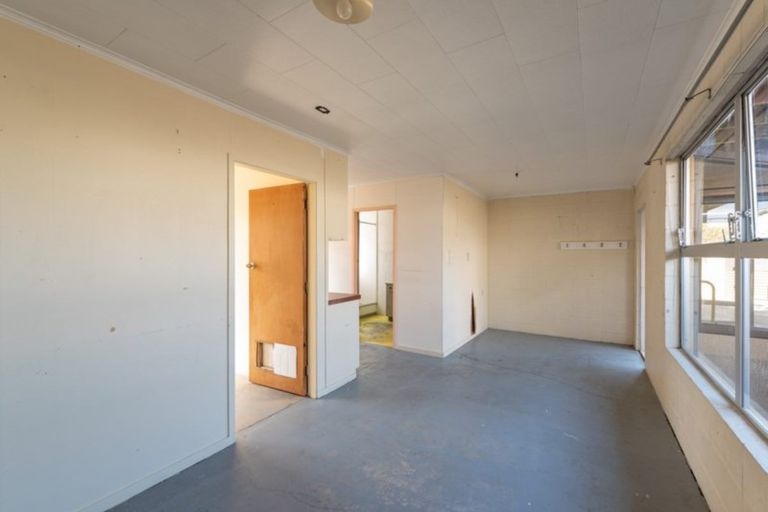 Photo of property in 56 Karewa Parade, Papamoa Beach, Papamoa, 3118