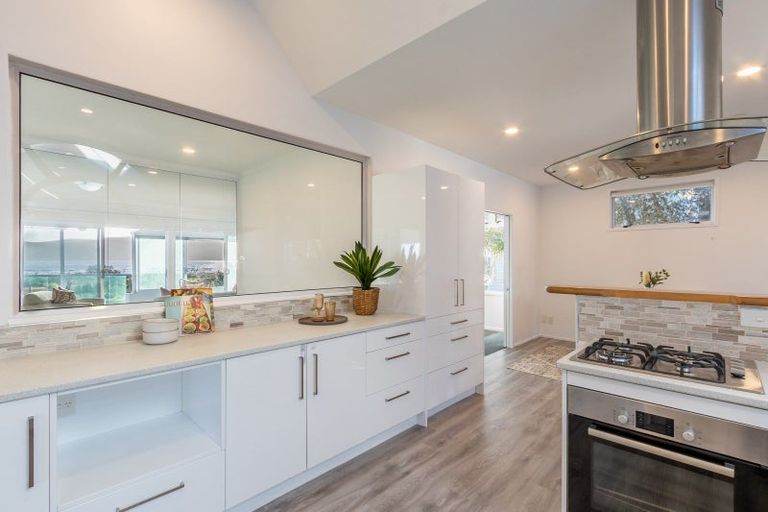 Photo of property in 7 Manly Street, Paraparaumu Beach, Paraparaumu, 5032