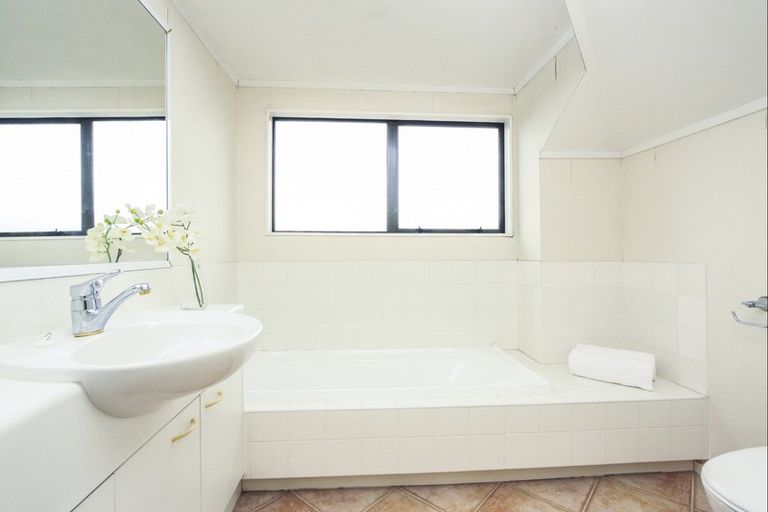 Photo of property in 77 Cook Street, Howick, Auckland, 2014